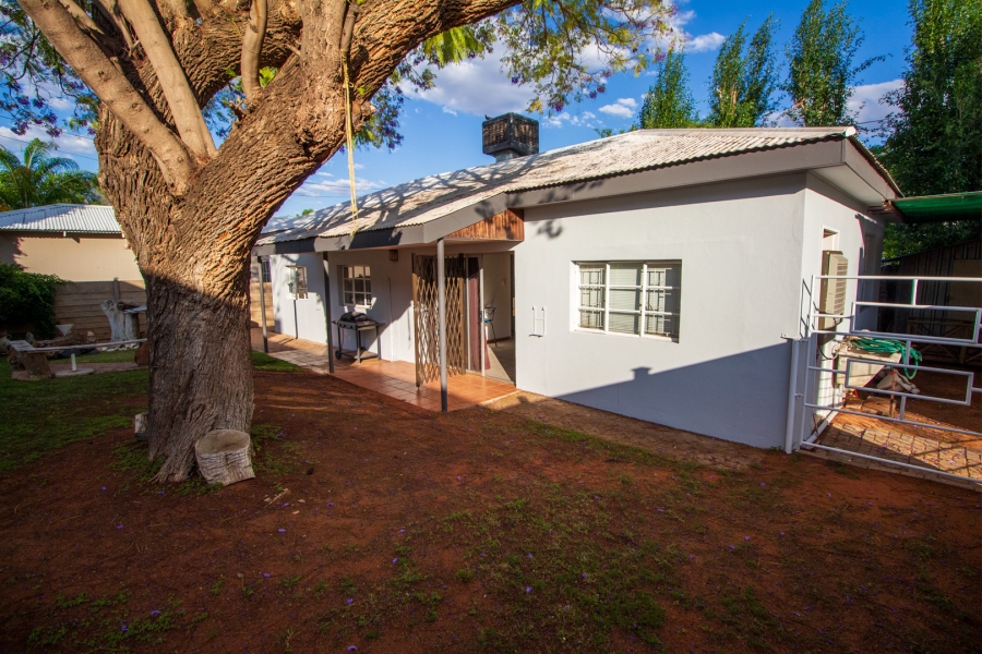 5 Bedroom Property for Sale in Middelpos Northern Cape